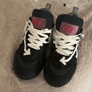 I’m selling these off white shoes size 10.5 all black